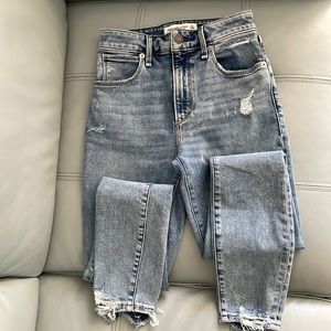 Abercrombie and Fitch super skinny angle high-rise 23/000R